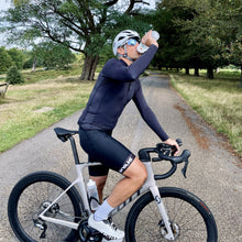 Load image into Gallery viewer, Reversible Slim Fit Long Sleeve Jersey: Black / Dark Green (Men's)